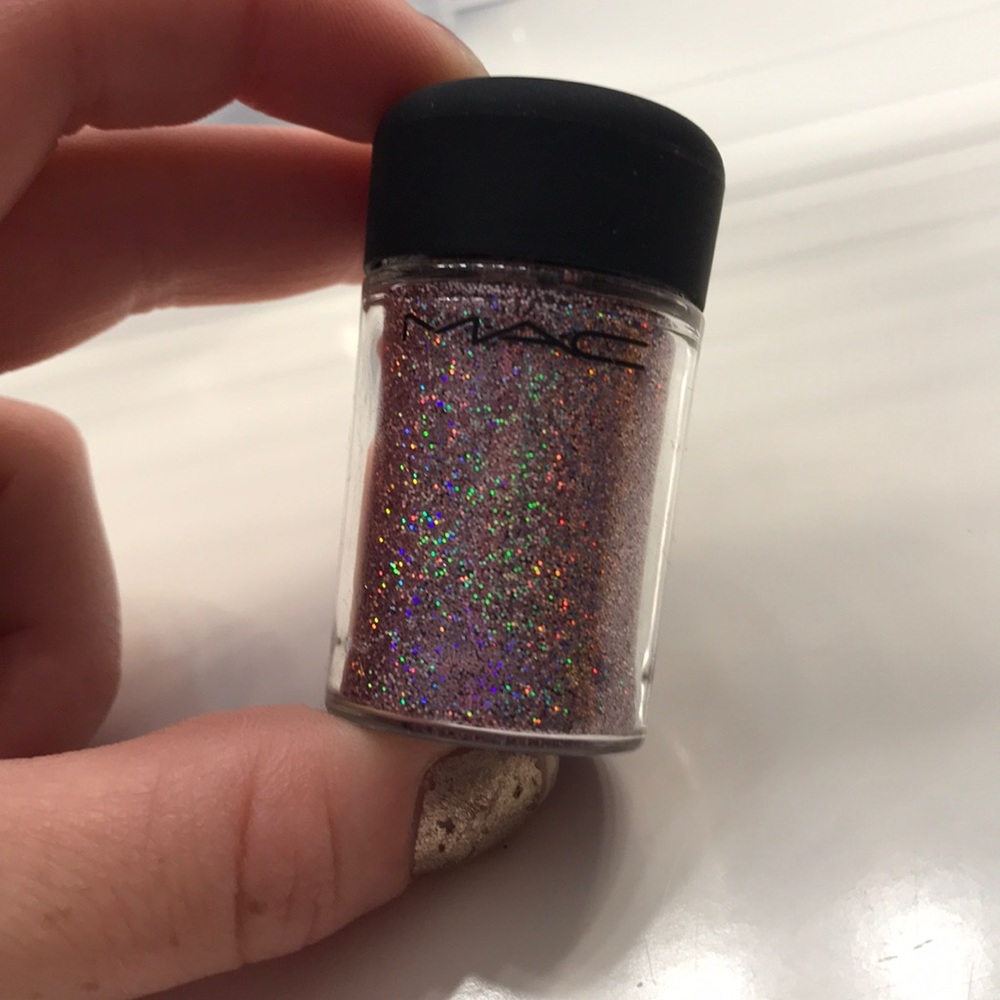 MAC pink loose pigment